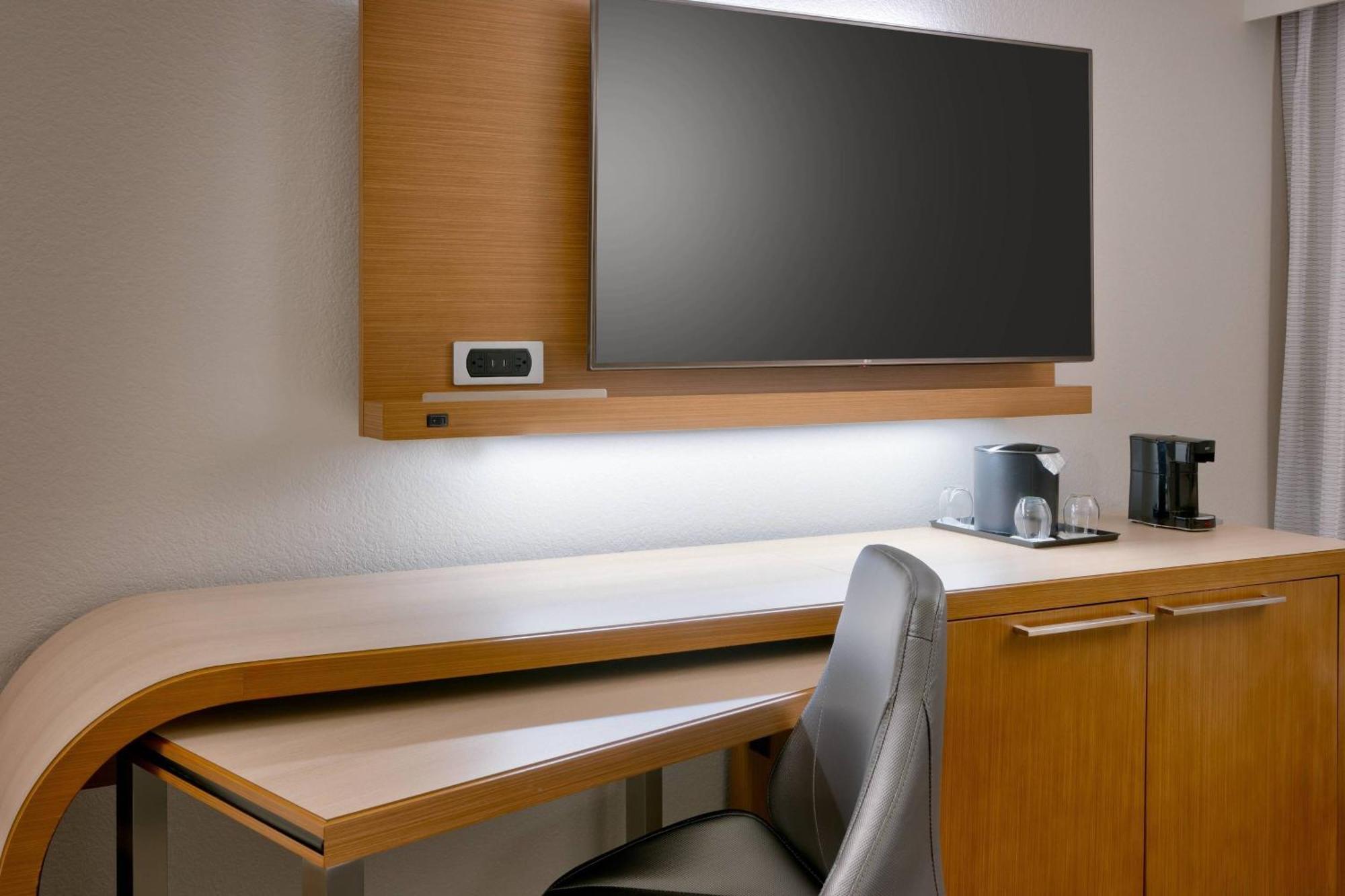 Courtyard By Marriott Oklahoma City Northwest Экстерьер фото