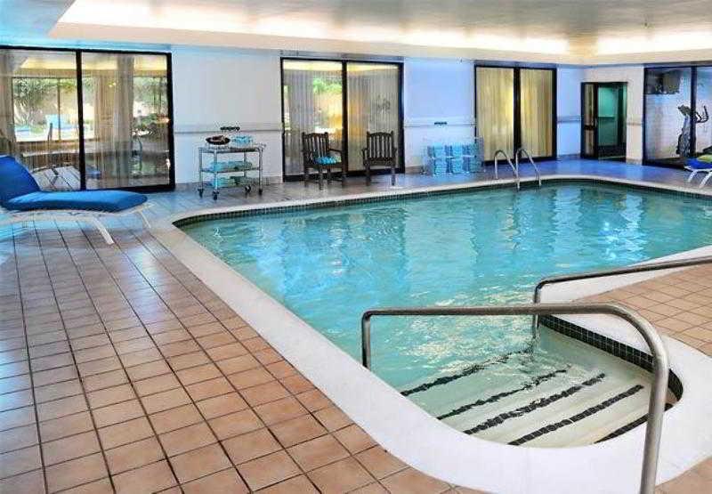 Courtyard By Marriott Oklahoma City Northwest Экстерьер фото