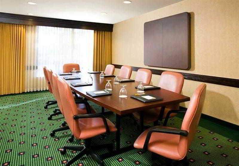 Courtyard By Marriott Oklahoma City Northwest Удобства фото