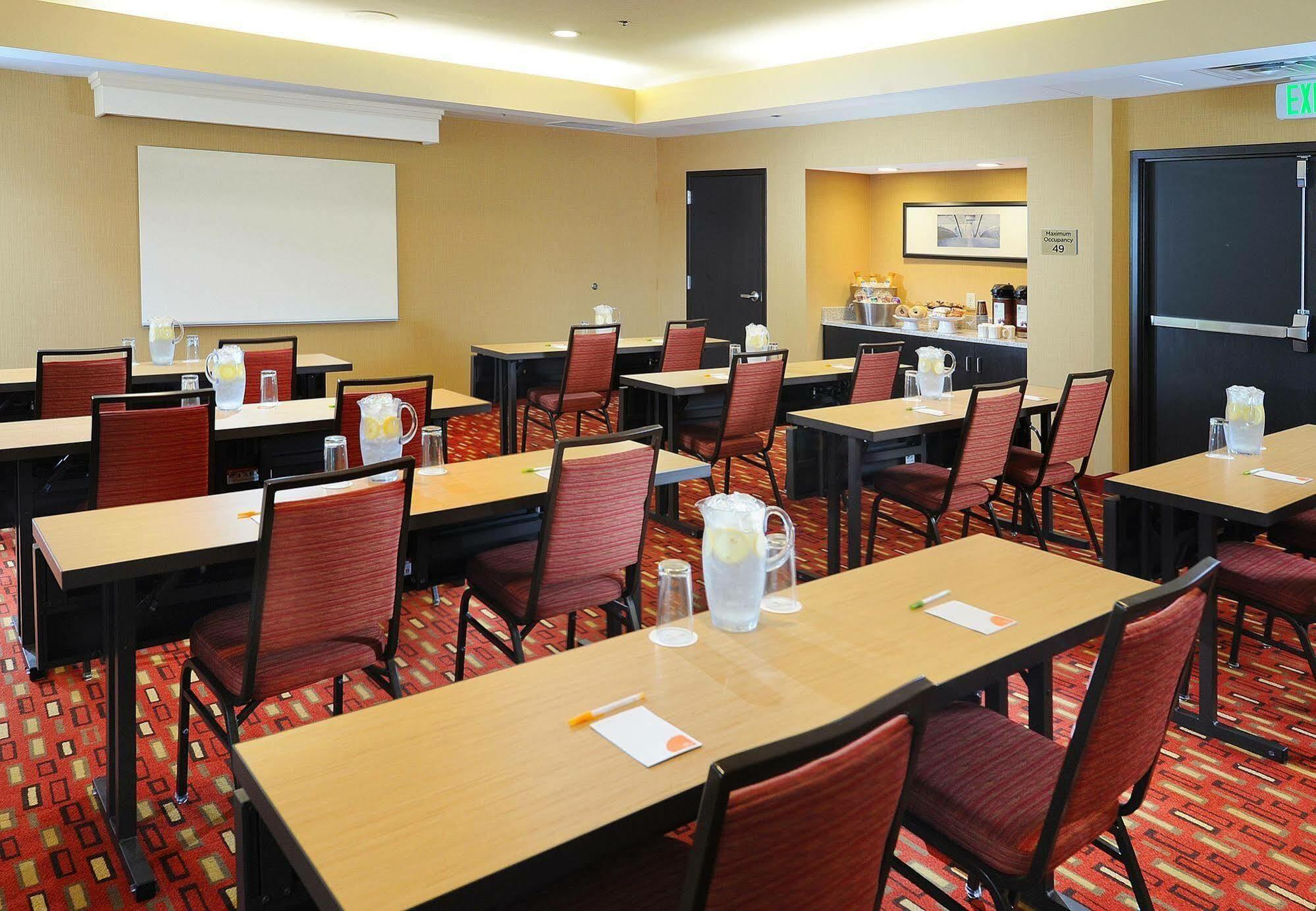Courtyard By Marriott Oklahoma City Northwest Экстерьер фото